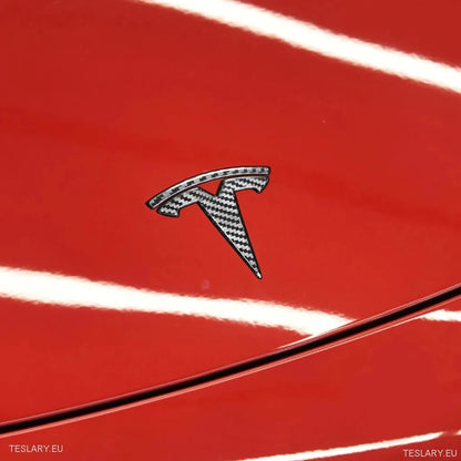 Tesla Model 3 / Y etulogo musta , hiili , kromi , punainen