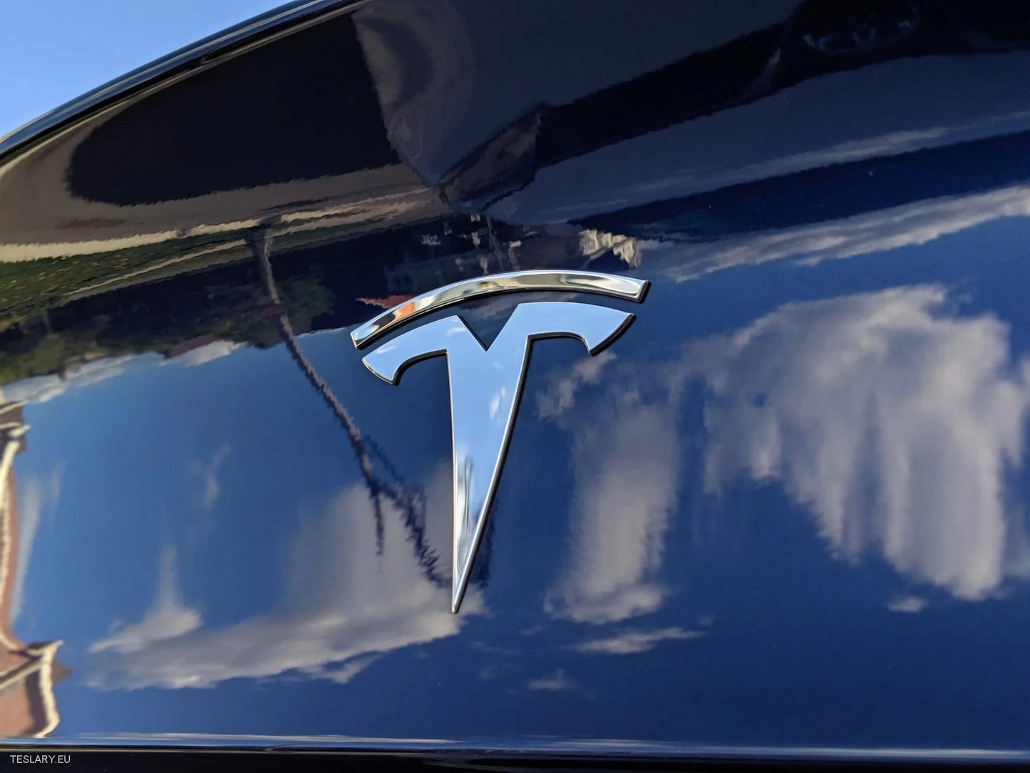 Tesla Model 3 / Y Rear Tail Logo musta , hiili , kromi , punainen
