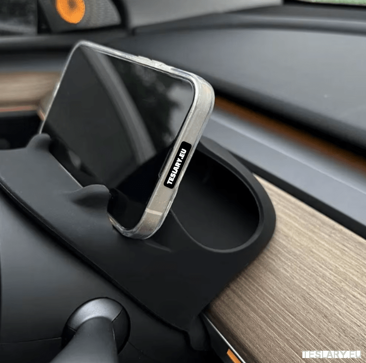 Steering Wheel Front Storage + Phone Holder for Tesla Model 3 / Y - TESLARY Tesla Shop Accessories Europe Nederlands Dublin Cork Ireland Deutschland Espana Alicante France Italia